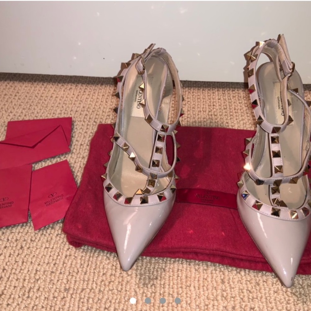 Valentino Nude Rockstud heels